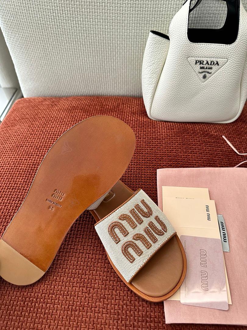 Canvas Logo Comfort Slides