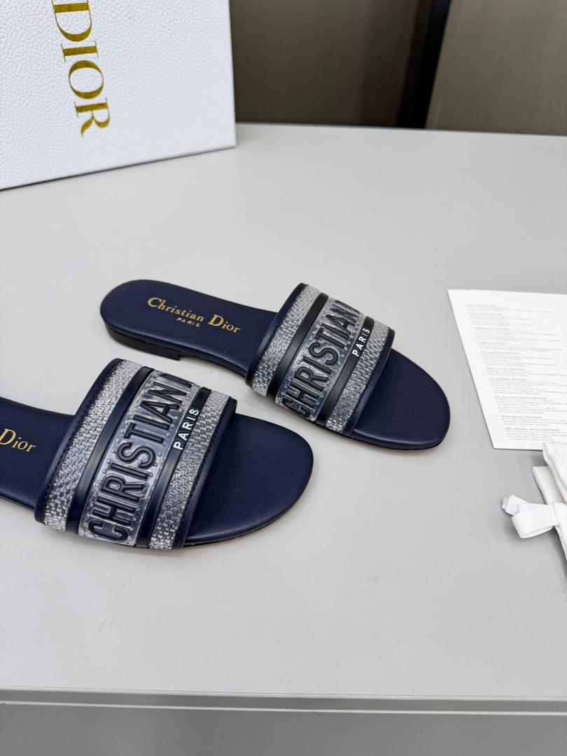 Midnight Luxe Textured Slides