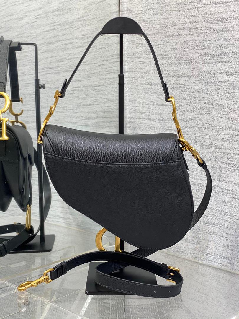 Elegant Curved Saddle Shoulder Bag