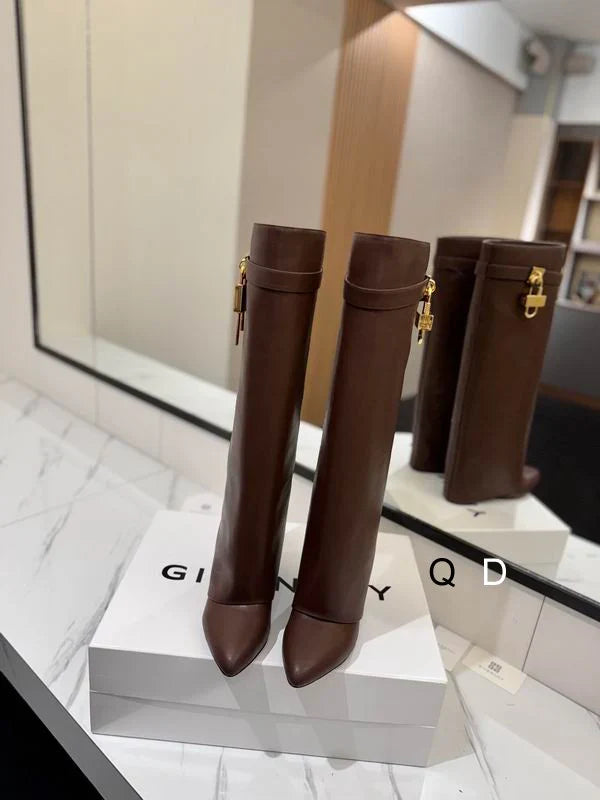 Leather Boots With Lock Detail