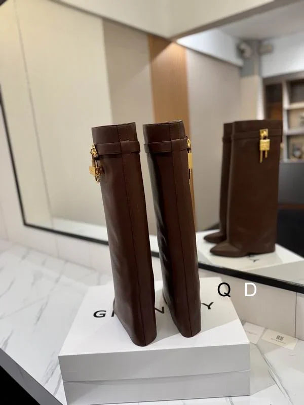 Leather Boots With Lock Detail