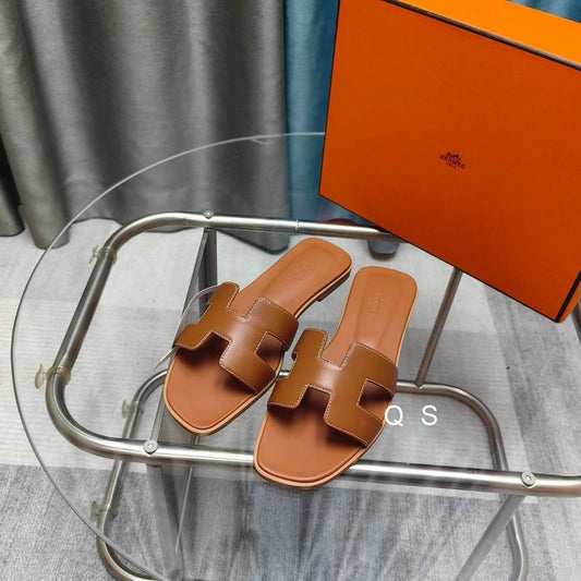 Classic Cut-Out Flat Sandals