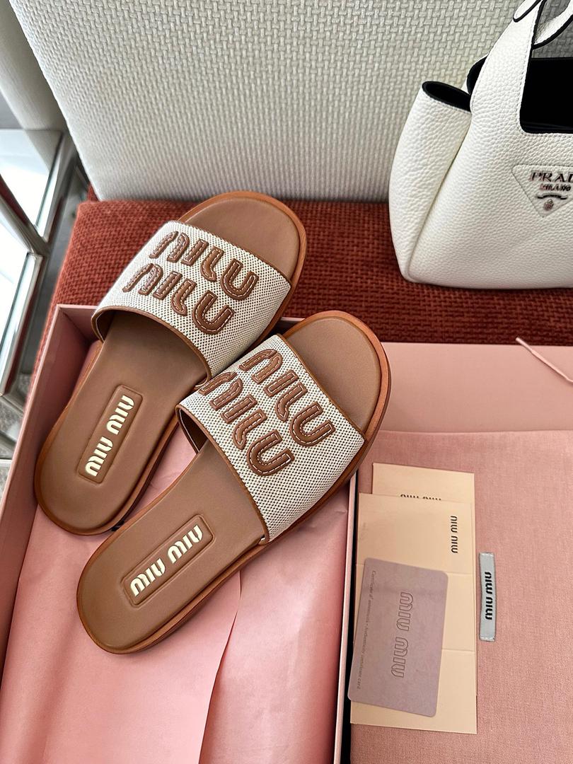 Canvas Logo Comfort Slides